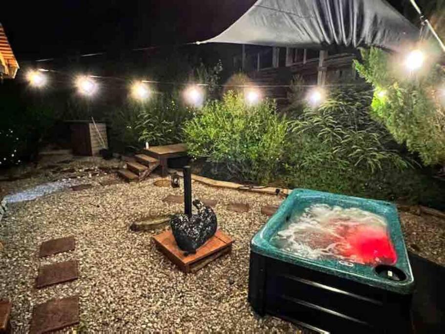 Cosby Tiny House, Wifi,Hot Tub,Secludedヴィラ エクステリア 写真